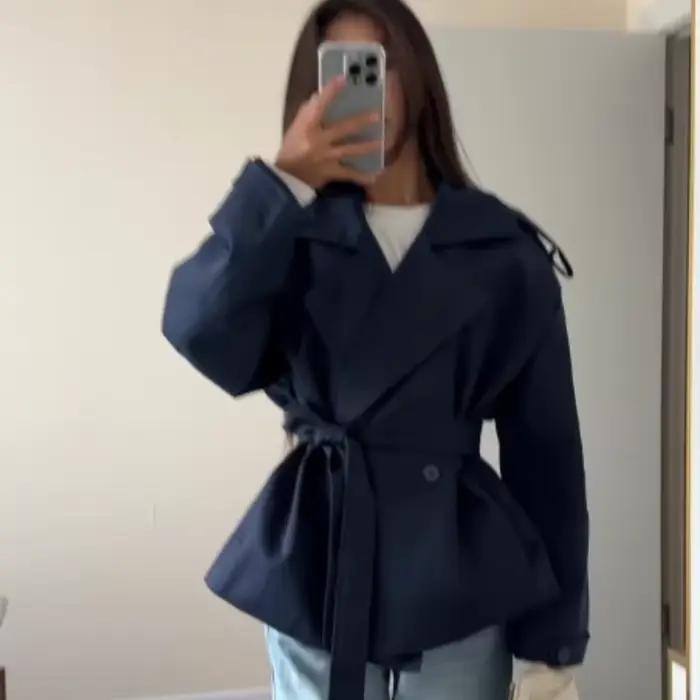 Manteau trench pour femme à col revers et col en V, manches longues, coupe ajustée, avec ceinture, c