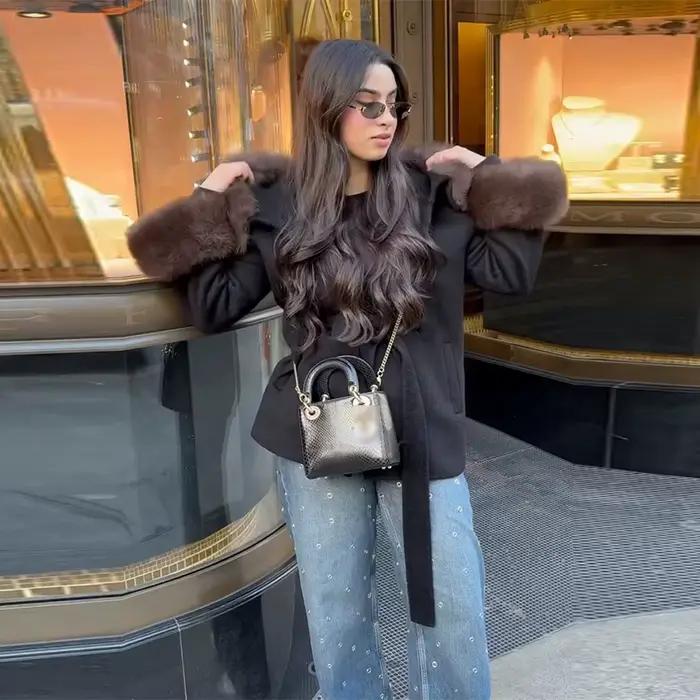 Parka noire en fausse fourrure pour femme, manteau à capuche et manchette, manches longues, à lacets