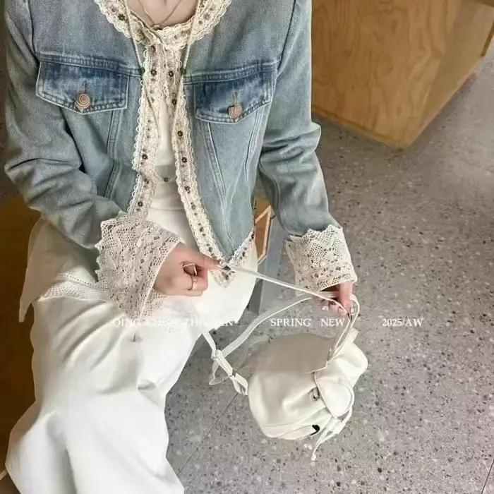 Veste en jean courte pour femme, nouveau style, avec broderie en dentelle épaisse, col rond et patch
