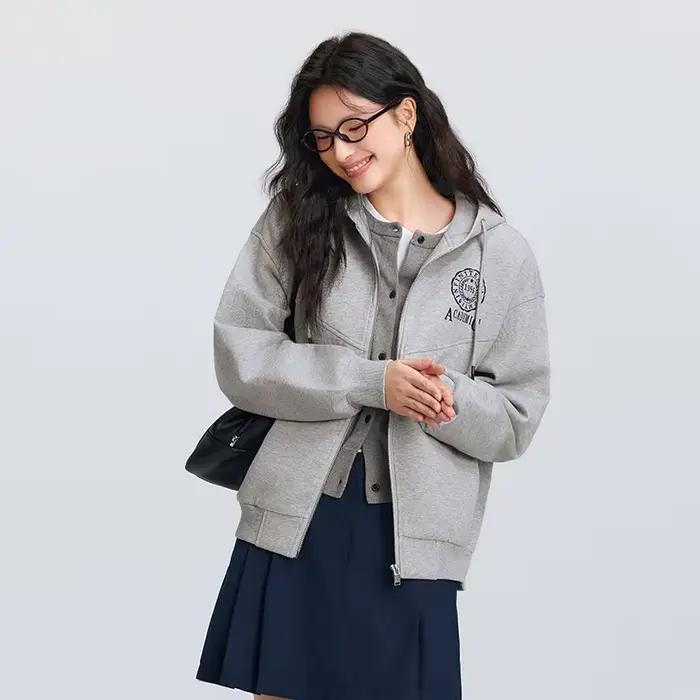 Veste Semir pour femme à capuche brodée style universitaire, nouvelle collection printemps 2025, cou