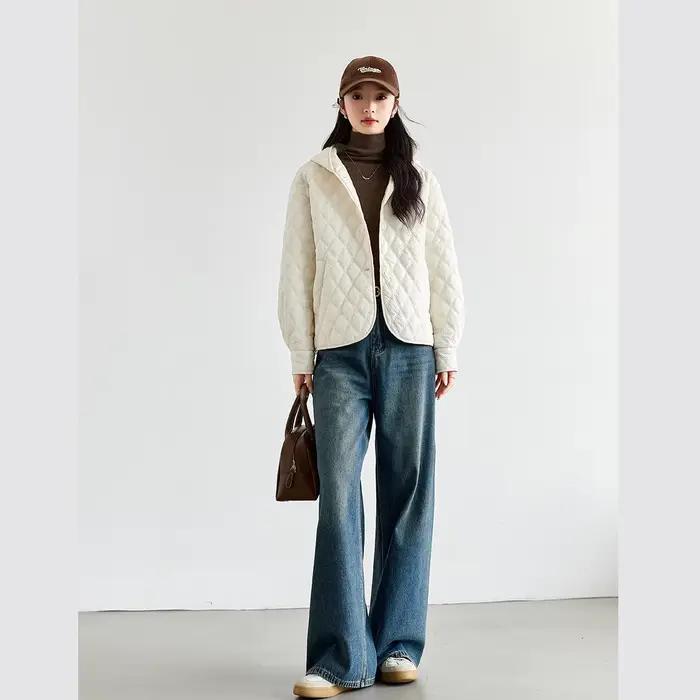 Vestes matelassées beiges décontractées à manches longues et capuche courte pour femmes VIMLY, mante