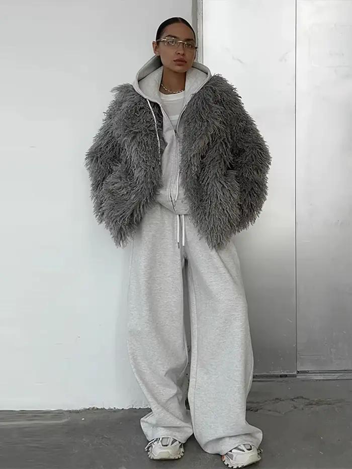 Manteaux de fourrure moelleux de rue pour femmes, mode revers, manches longues, fausse fourrure de renard, vêtements d'extérieur courts, vestes amples, automne hiver 2025