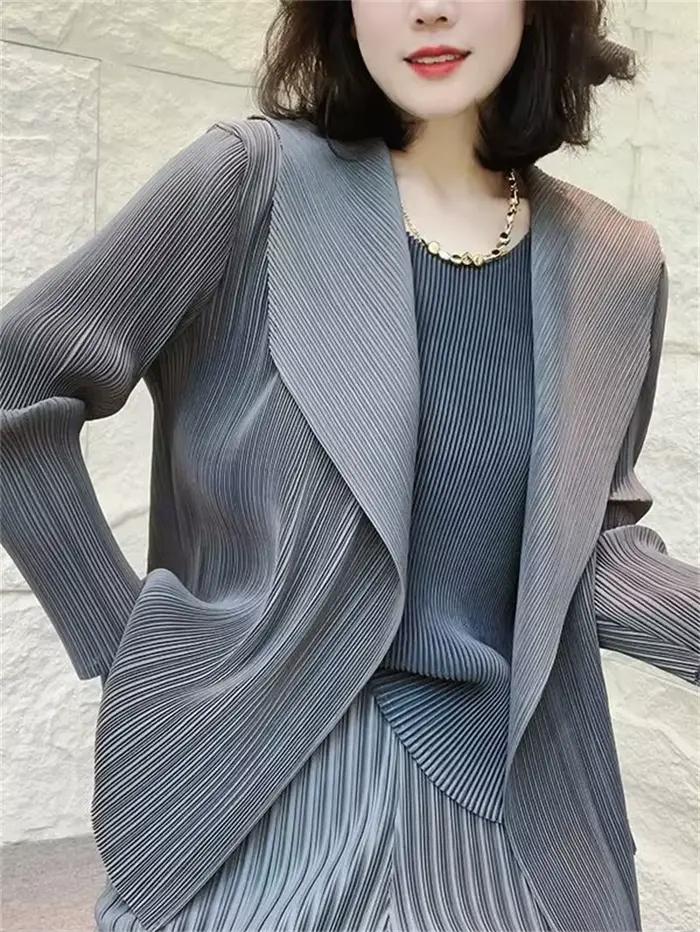 Veste femme Miyake plissée à manches longues Cardigan