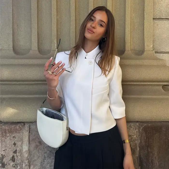 Blazer court blanc pour femme