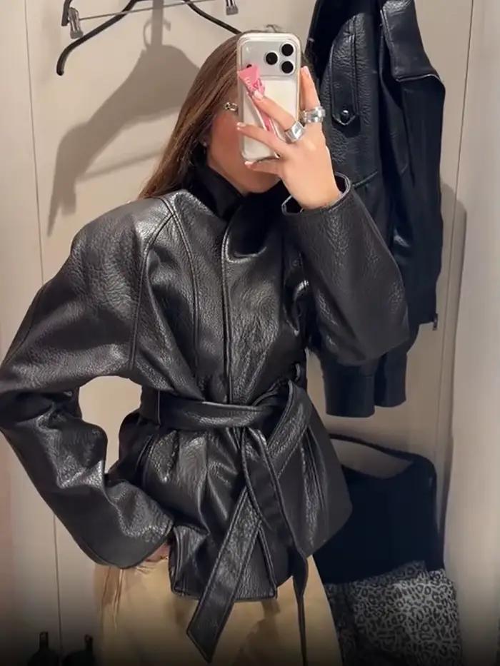 Veste en cuir PU rétro à revers pour femme, décontractée, à manches longues, épaules tombantes, ceinturée, tendance, nouvelle collection automne 2026, chic streetwear
