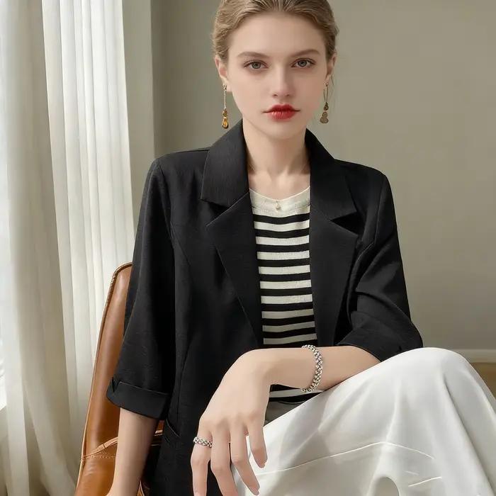 Blazer blanc à manches 3/4 pour femmes élégant et décontracté pour occasions de bureau et sorties modernes