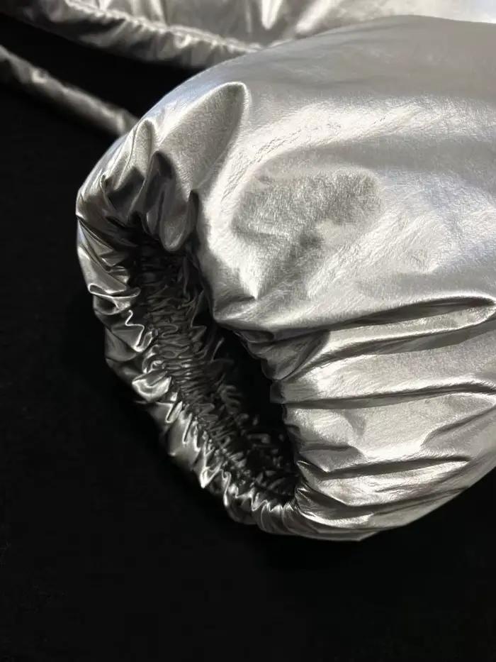 Veste matelassée courte argent brillant avec capuche pour femmes modernes et sophistiquées hiver haute rue Y2K coréenne