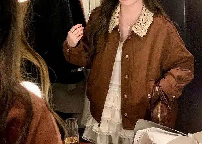Veste à revers en dentelle vintage marron premium pour femmes coupe ample et décontractée pour printemps et automne occasions spéciales et style coréen