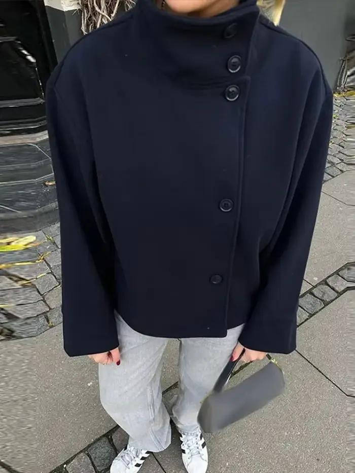 Veste courte à col montant senior femme élégante avec capuche coton automne 2025 occassions variées style européen