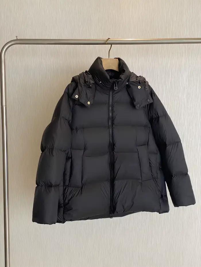 Veste d'hiver décontractée en duvet d'oie à capuche avec silhouette de couleur unie pour femme avec doudoune