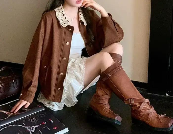 Veste à revers en dentelle vintage marron premium pour femmes coupe ample et décontractée pour printemps et automne occasions spéciales et style coréen
